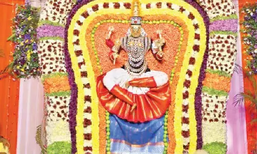 The authorities of Srisailam temple organized Siddhidayini Alankaram to Goddess Bhramaramba Devi and Kailasa Vahana seva to Goddess and Lord Mallikarjuna Swamy on Monday