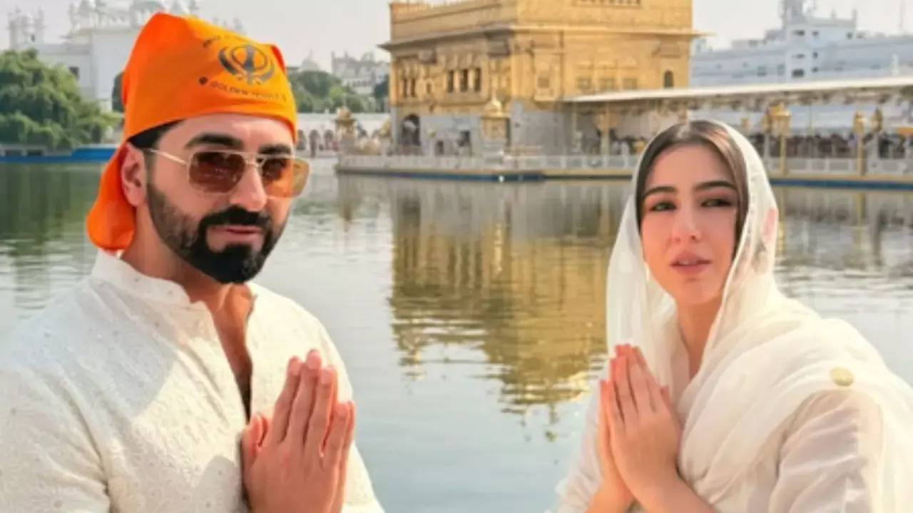 Bollywood actress Sara Ali Khan took blessings at the Golden Temple Bollywood actress Sara Ali Khan took blessings at the Golden Temple