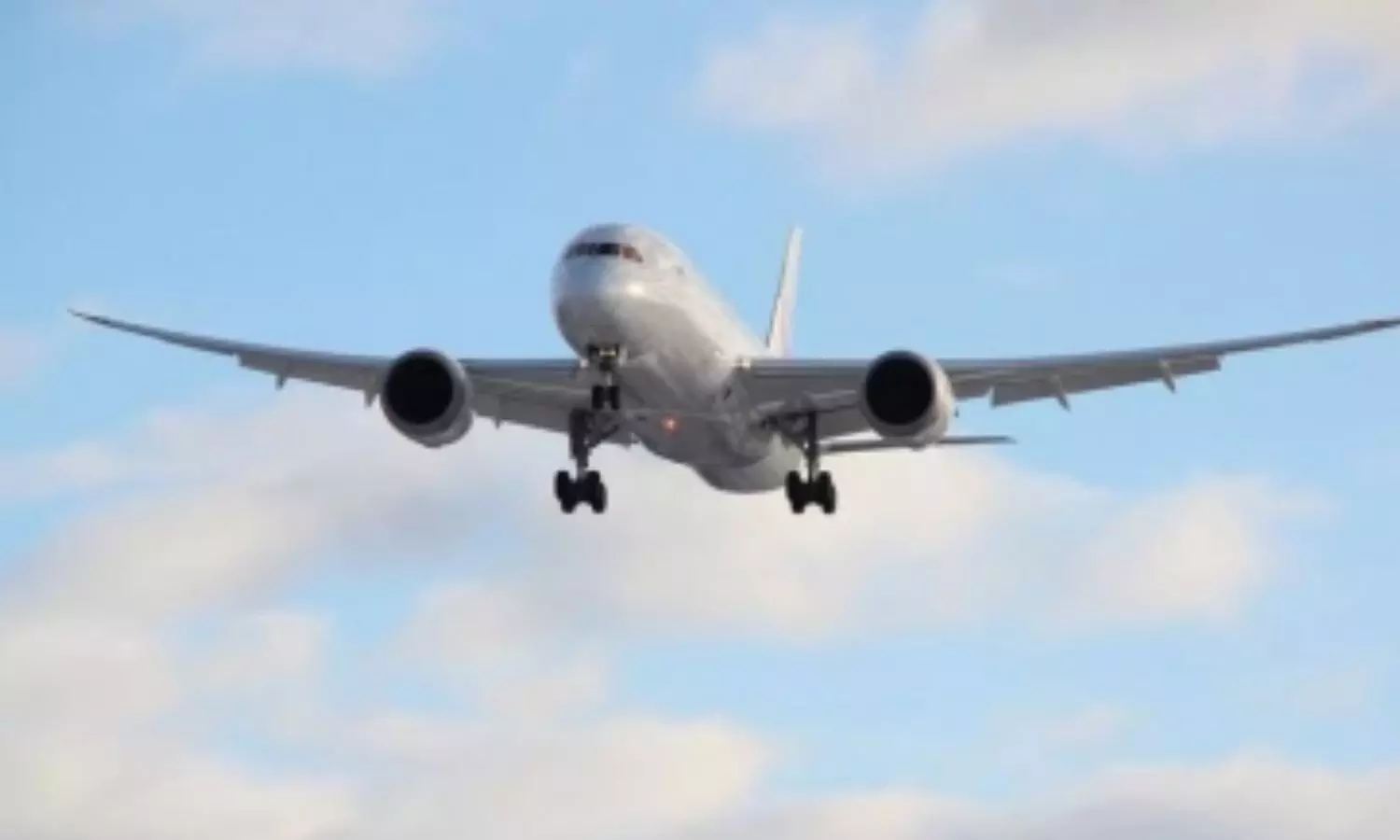 Airline operations continue to be affected to the Gulf region despite the resumption in operations Airline operations continue to be affected to the Gulf region despite the resumption in operations