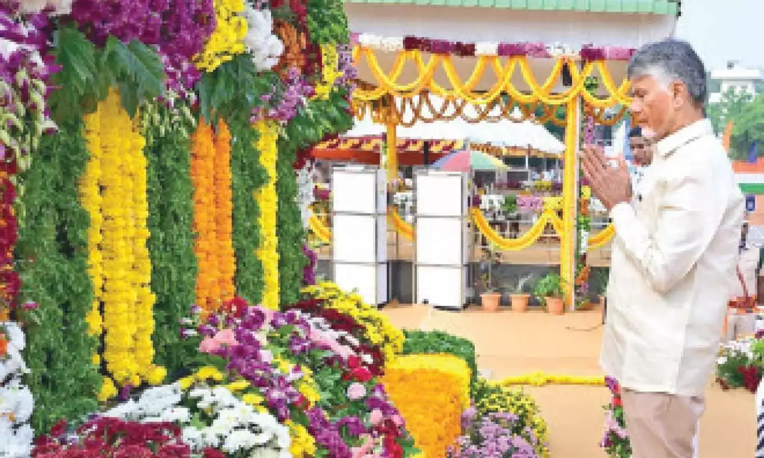 Chief Minister N Chandrababu Naidu participating in the Police Commemoration Day event in Mangalagiri on Wednesday Chief Minister N Chandrababu Naidu participating in the Police Commemoration Day event in Mangalagiri on Wednesday