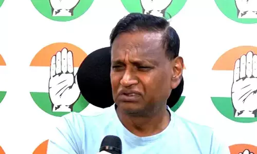 Cockroach effigy row: Congress, BJP accuse CJP of being AAP’s youth wing