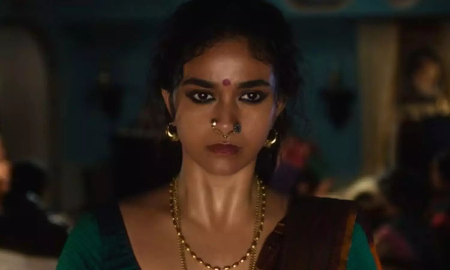 Netflix treated movie buffs to the powerful trailer of Akka Netflix treated movie buffs to the powerful trailer of Akka