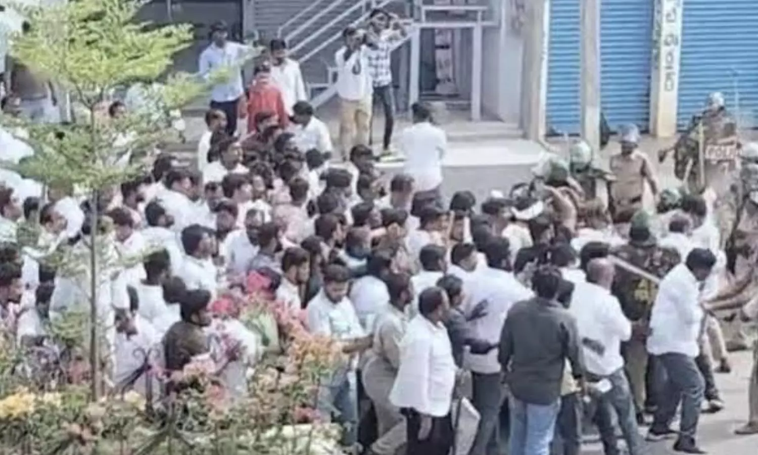Gunfire and clashes reported at the nomination filing of Zilla Parishad Territorial Constituency (ZPTC) nominations in Nandaluru Gunfire and clashes reported at the nomination filing of Zilla Parishad Territorial Constituency (ZPTC) nominations in Nandaluru