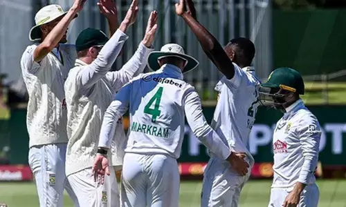 2nd Test: South Africa quicks push Australia to the brink despite Heads unbeaten fifty