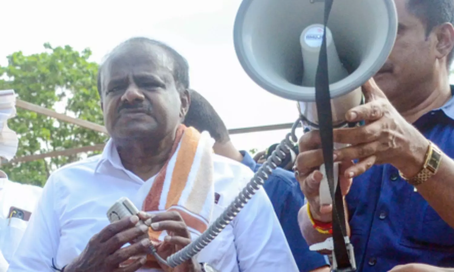 Congress infighting behind sting operation, alleges Kumaraswamy (LD)