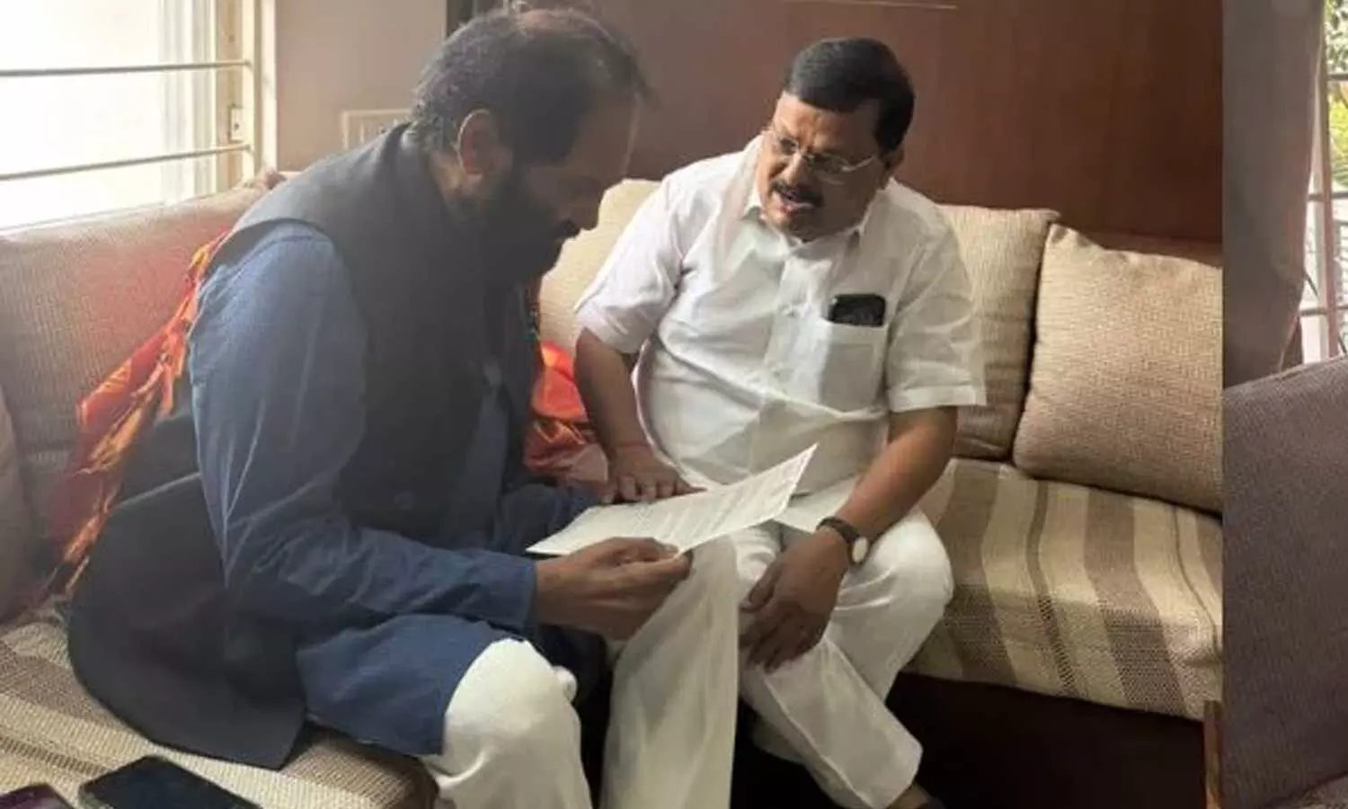 Naik urges Uttam to release water to Dindi reservoir Naik urges Uttam to release water to Dindi reservoir