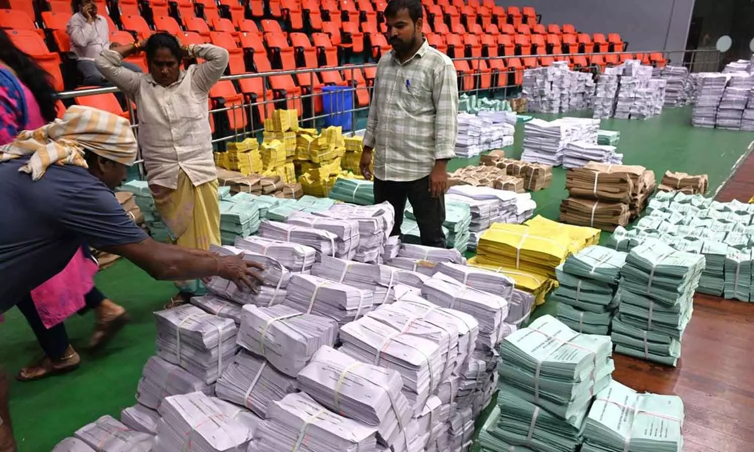 SEC sets Oct 27 deadline to submit Form B in parishad polls SEC sets Oct 27 deadline to submit Form B in parishad polls