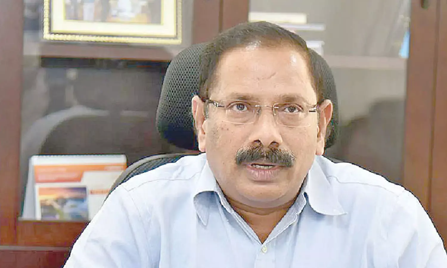 Energy Department’s Special Chief Secretary K Vijayanand reviewing cyclone preparedness with power utility officials from his office in Vijayawada on Sunday