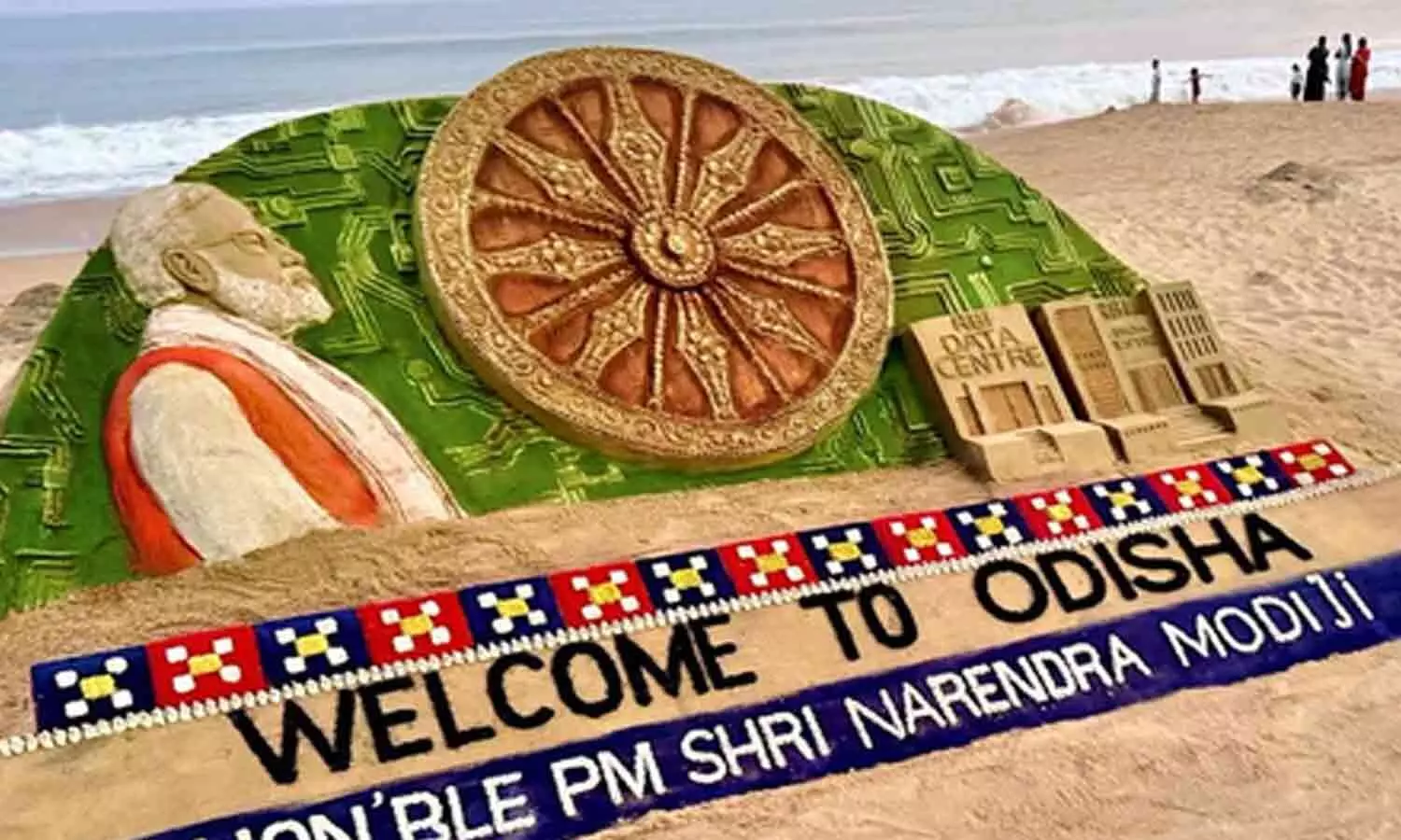 Sand artist Sudarsan Pattnaik creates 8-foot sculpture at Puri Beach to welcome PM Modi ahead of his Odisha visit Sand artist Sudarsan Pattnaik creates 8-foot sculpture at Puri Beach to welcome PM Modi ahead of his Odisha visit