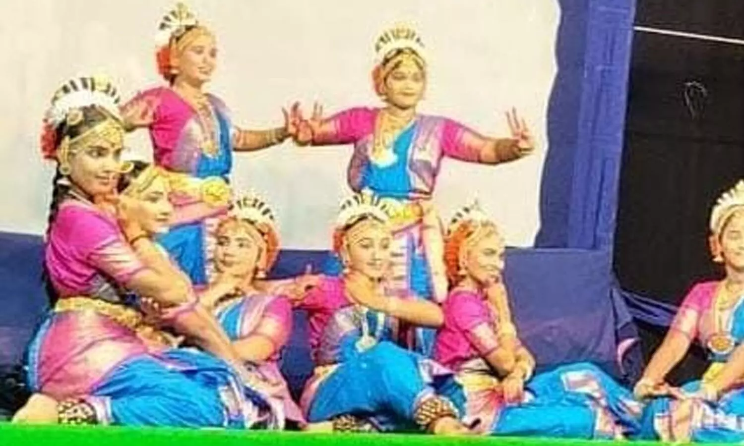 A Kuchipudi performance A Kuchipudi performance