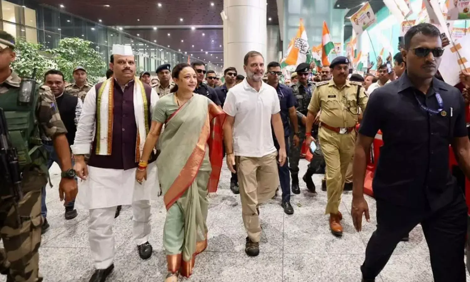 Rahul Gandhi’s Convoy Meets with Accident on Way To Sultanpur