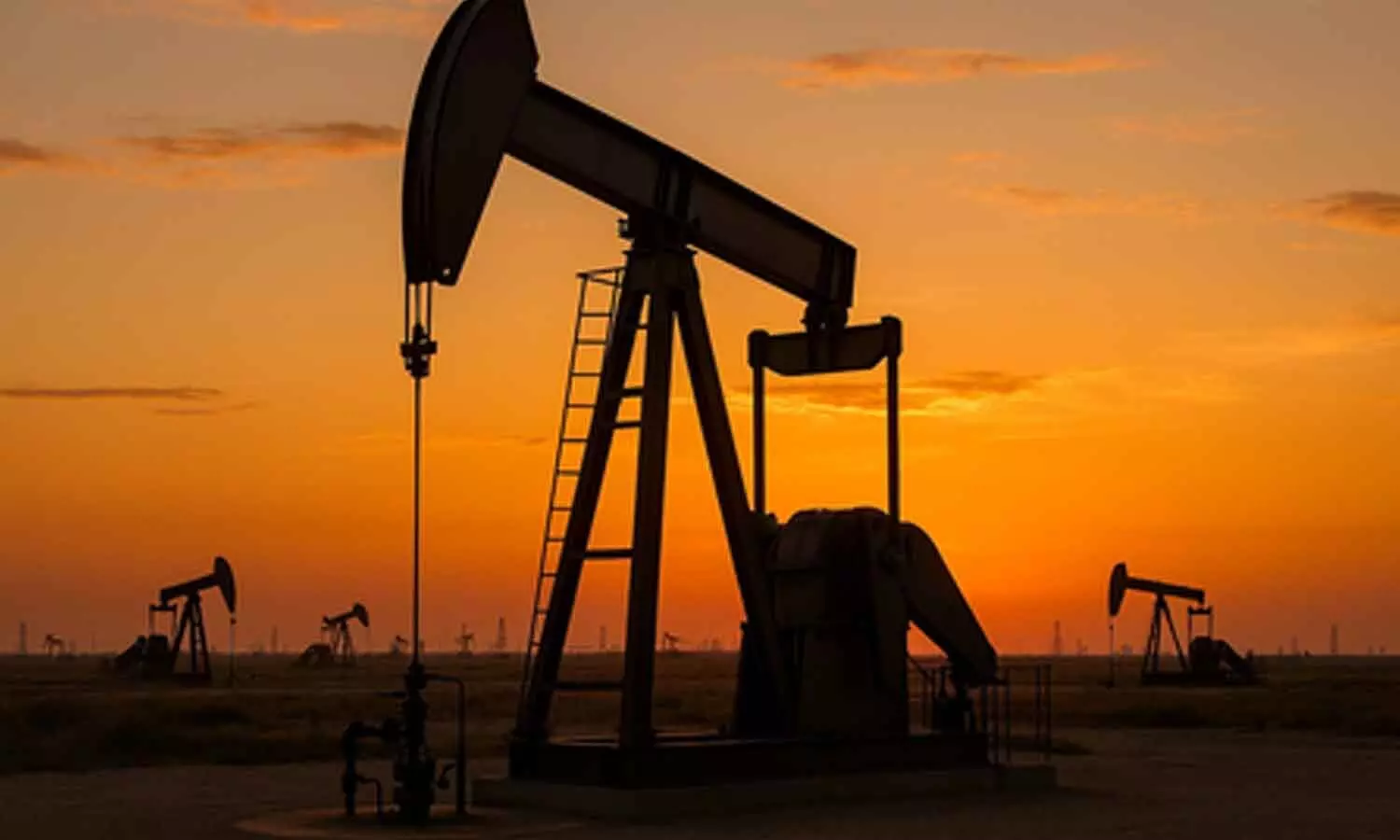 Crude oil prices decline up to 2 pc as hopes of US-Iran de-escalation weigh Crude oil prices decline up to 2 pc as hopes of US-Iran de-escalation weigh