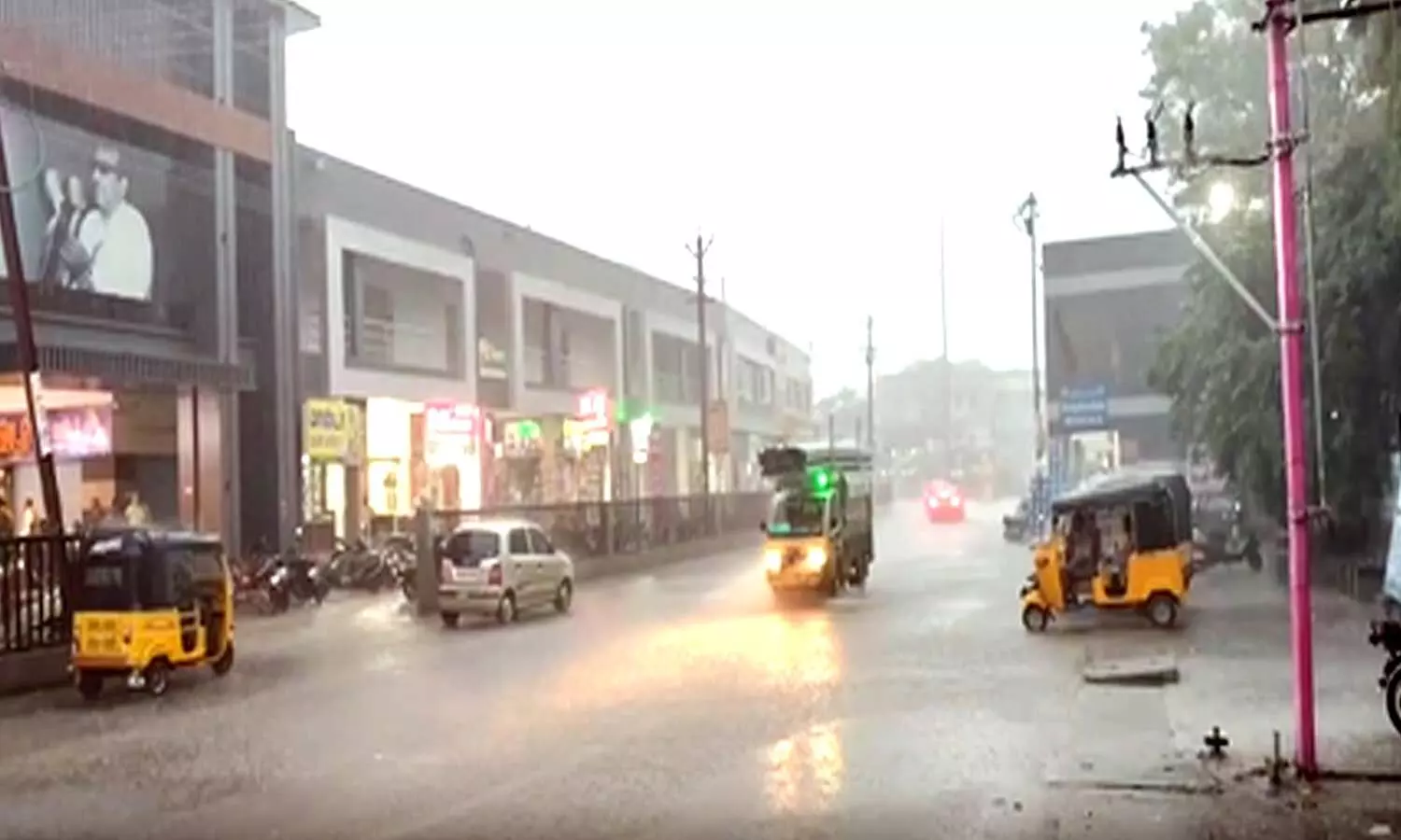 Cyclone Arnab: Warning signal no 2 at nine ports in Tamil Nadu, Puducherry Cyclone Arnab: Warning signal no 2 at nine ports in Tamil Nadu, Puducherry