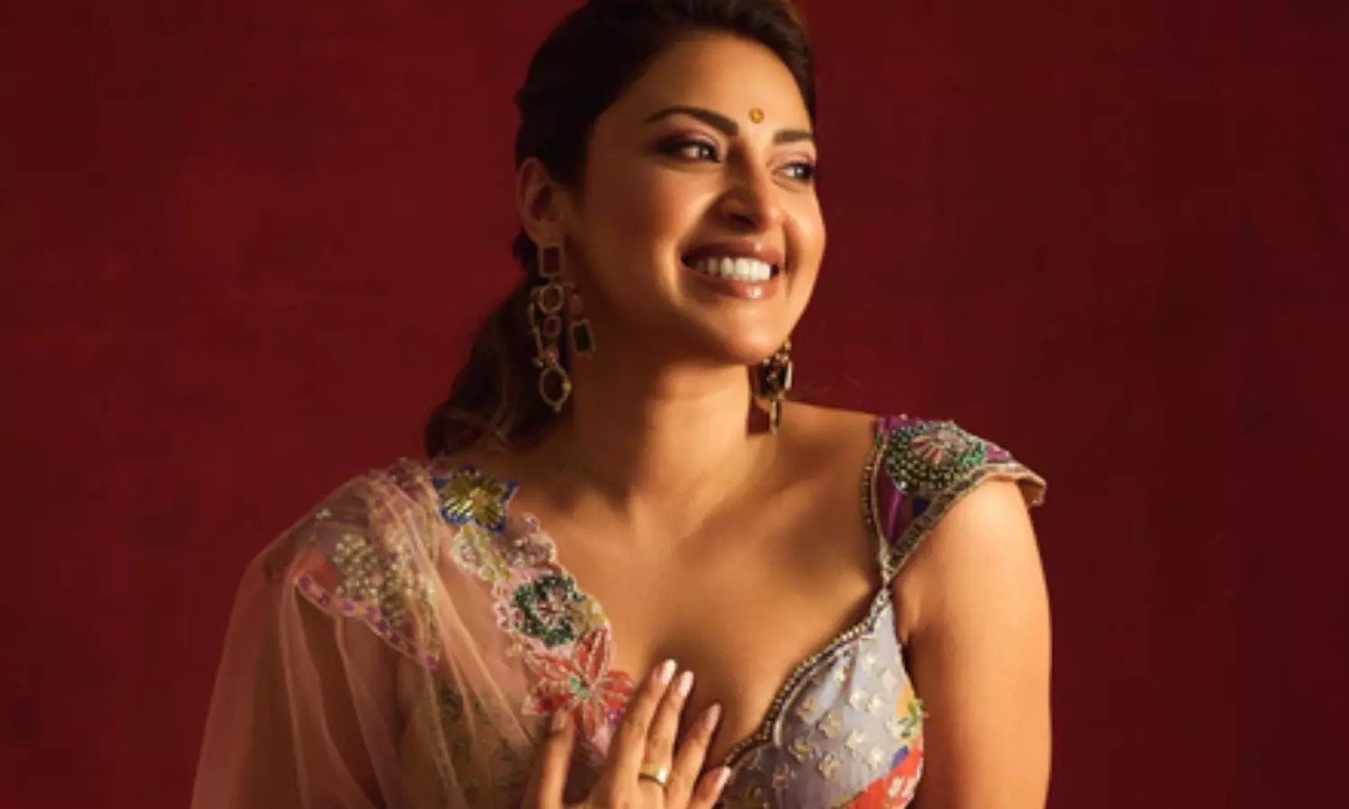 Actresses Anushka Ranjan and Surbhi Jyoti shared their views on the changing perspectives on motherhood in the current generation. Actresses Anushka Ranjan and Surbhi Jyoti shared their views on the changing perspectives on motherhood in the current generation.