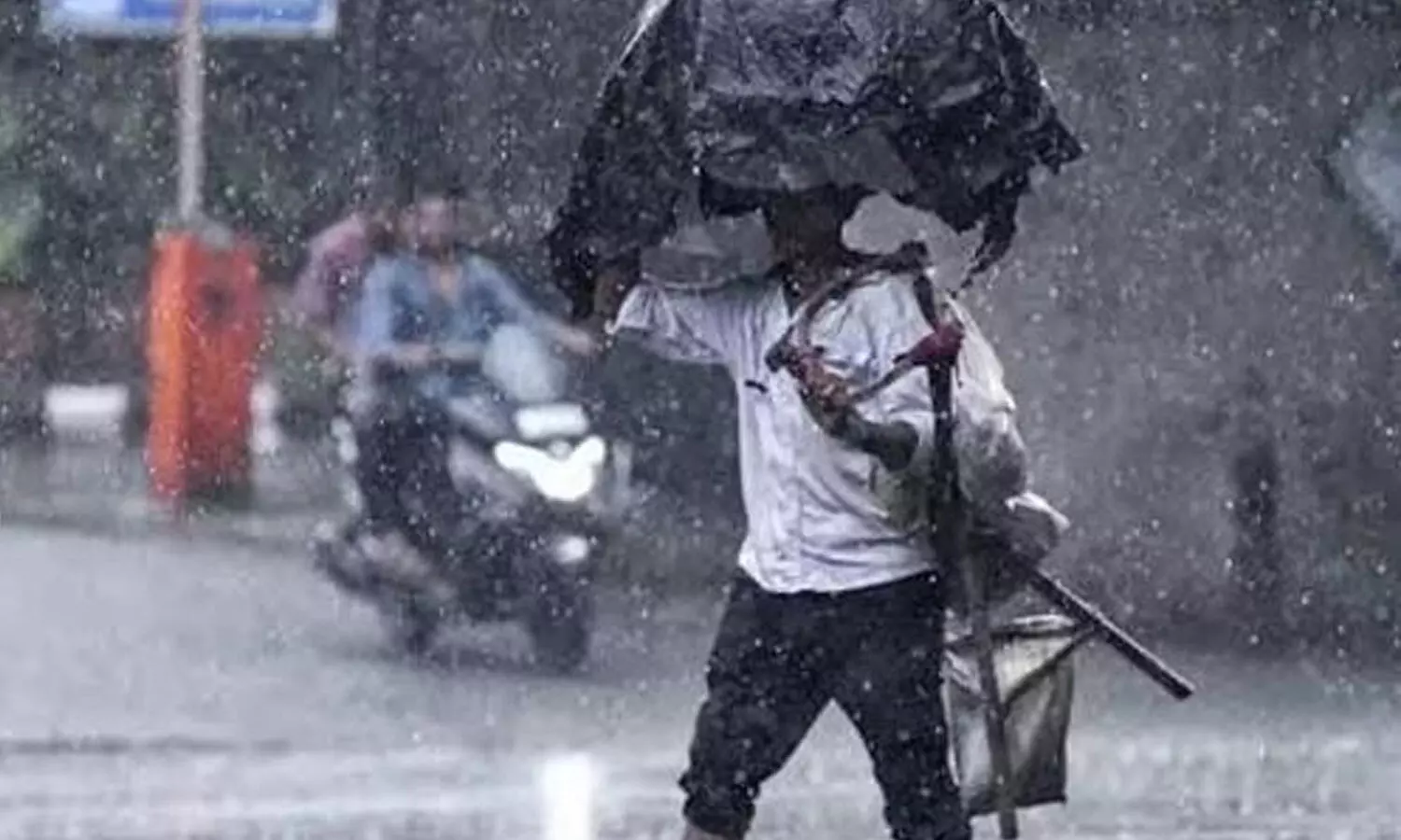 Telangana: Heavy rainfall alert for 4 districts