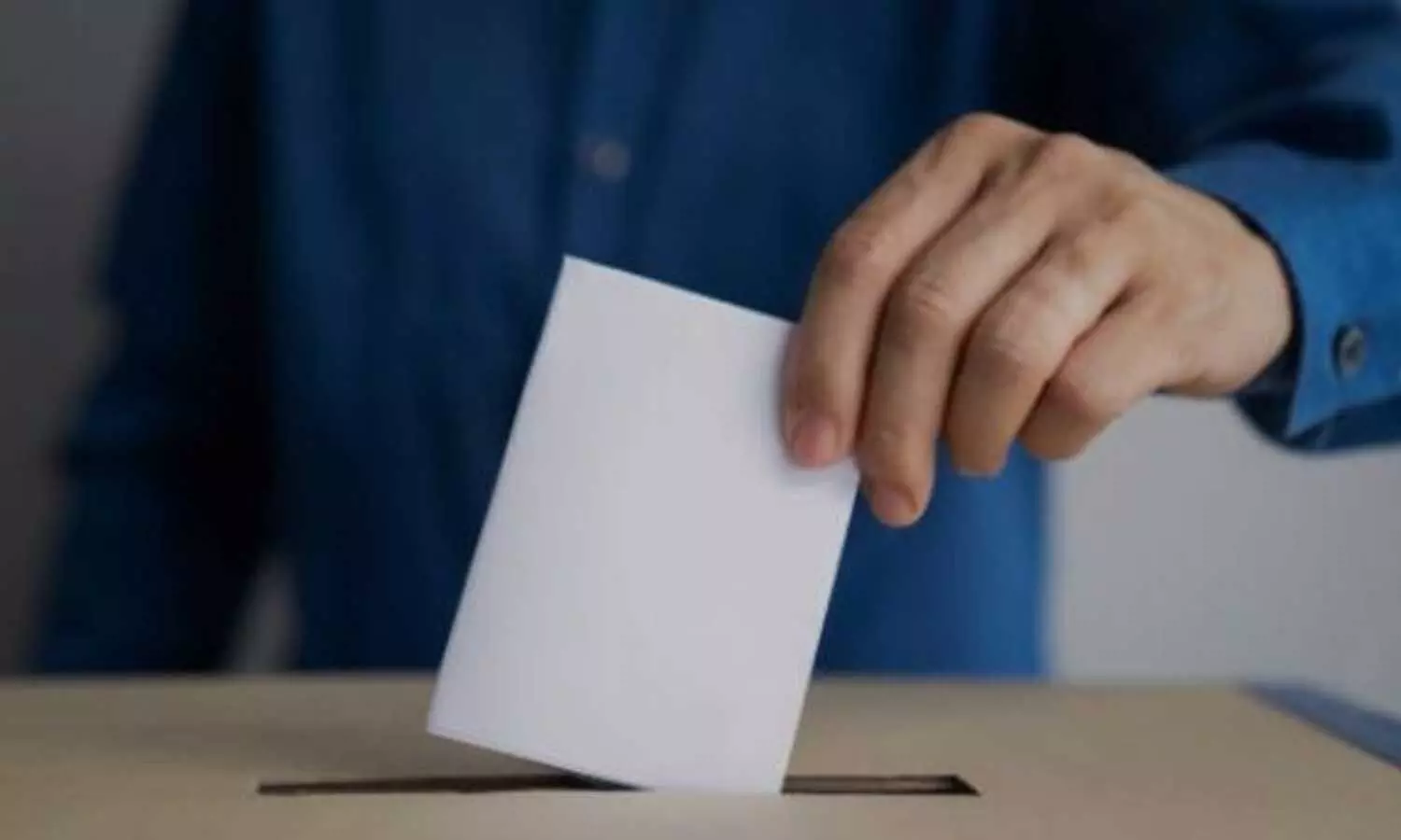 Nellore civic polls heat up: TDP-YSRCP face-off for mayor Nellore civic polls heat up: TDP-YSRCP face-off for mayor