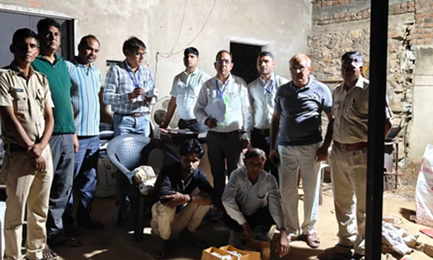 200 Kg of adulterated Kalakand found in Rajasthans Neem Ka Thana; two arrested 200 Kg of adulterated Kalakand found in Rajasthans Neem Ka Thana; two arrested