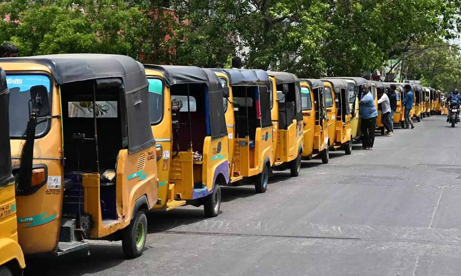 Auto drivers welcome fare hike after 13 years Auto drivers welcome fare hike after 13 years