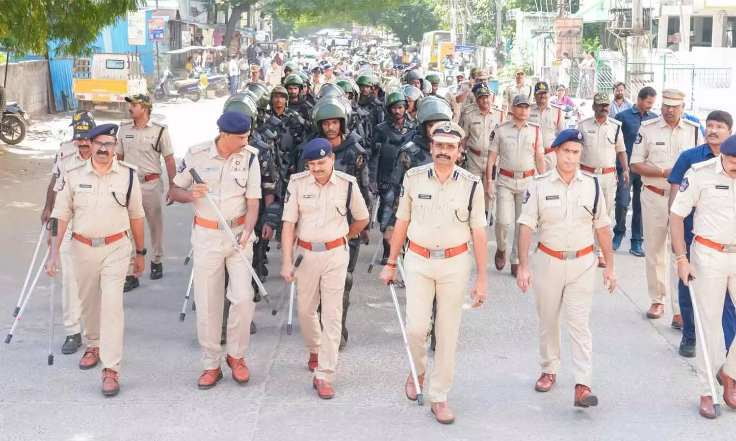SP L Subba Rayudu leading flag march in Tirupati on Wednesday SP L Subba Rayudu leading flag march in Tirupati on Wednesday