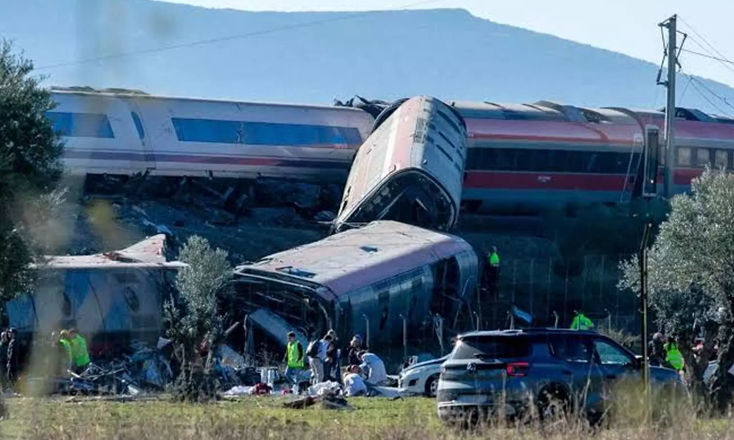 68 people killed in Spain train crash 68 people killed in Spain train crash
