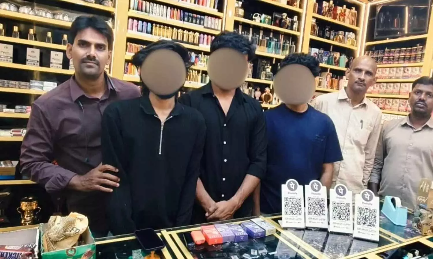EAGLE Force nab three for selling banned e-cigarettes EAGLE Force nab three for selling banned e-cigarettes