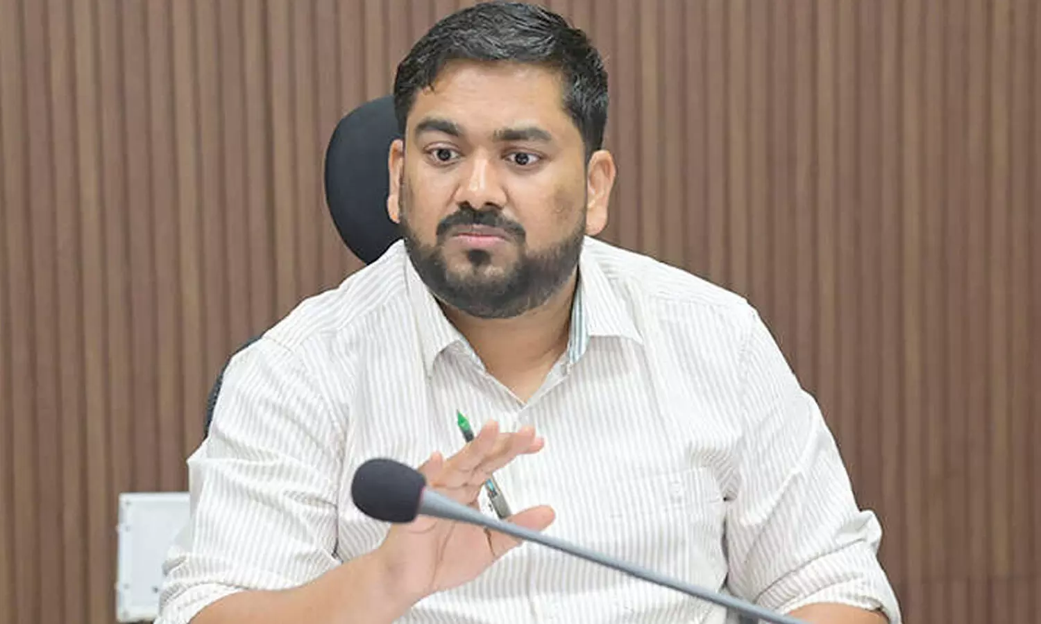 District Collector Hemanta Keshav Patil holds a review meeting with Tourism and Engineering department officials in Nagarkurnool on Wednesday District Collector Hemanta Keshav Patil holds a review meeting with Tourism and Engineering department officials in Nagarkurnool on Wednesday