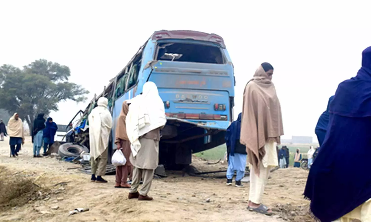 Pakistan: Five killed, 27 injured after bus plunges into drain in Punjab province Pakistan: Five killed, 27 injured after bus plunges into drain in Punjab province