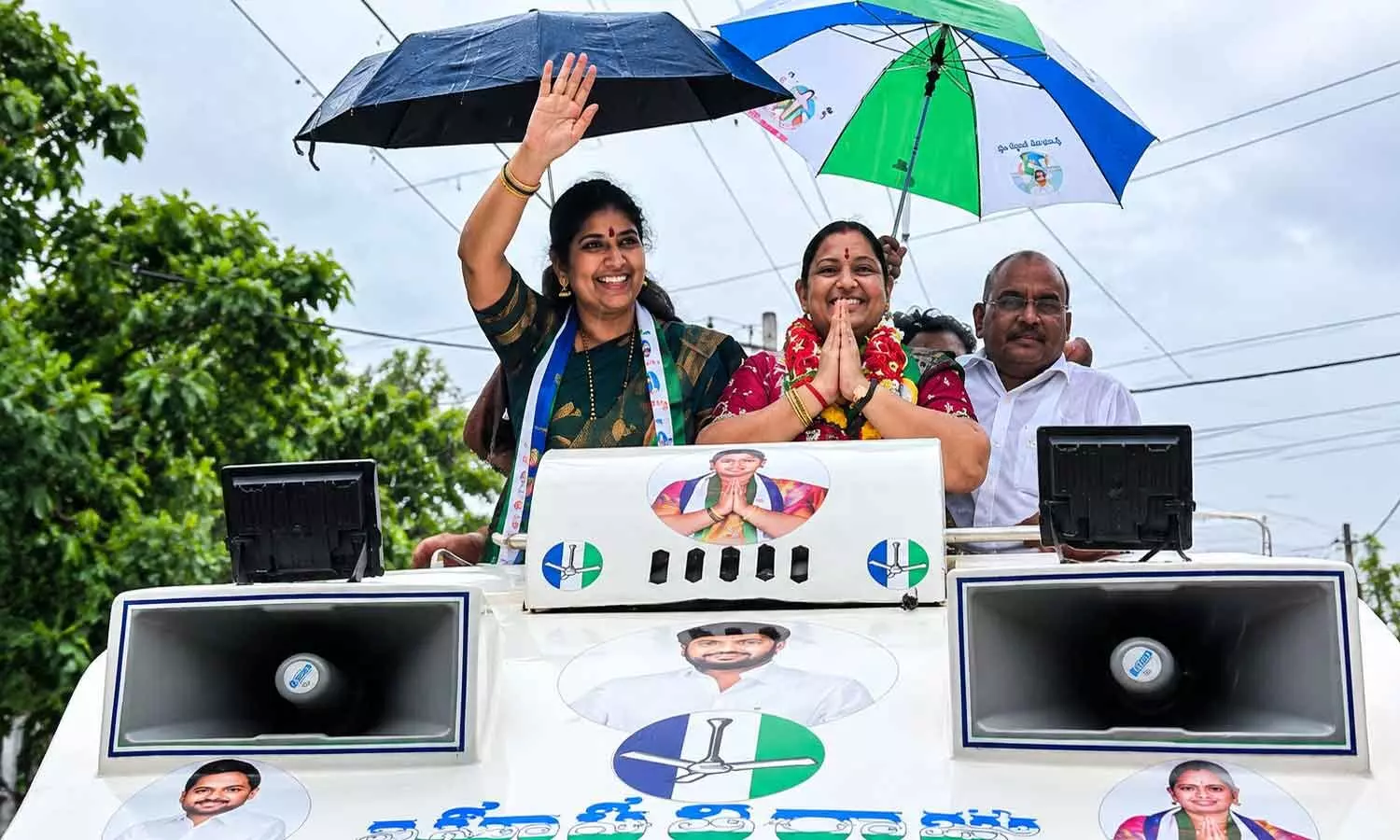Despite rain, YSRCP Mayor candidate Varudu Kalyani campaigning in Gajuwaka in Visakhapatnam Despite rain, YSRCP Mayor candidate Varudu Kalyani campaigning in Gajuwaka in Visakhapatnam