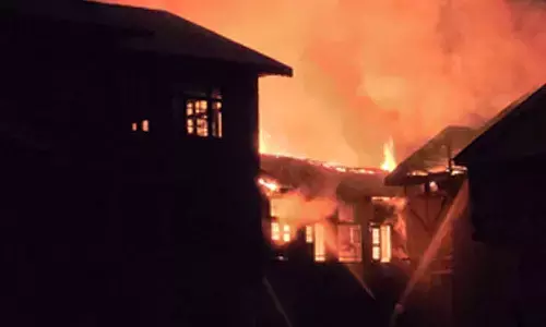 Delhi: Fire breaks out in Jahangirpuri house, firefighter injured in cylinder blast