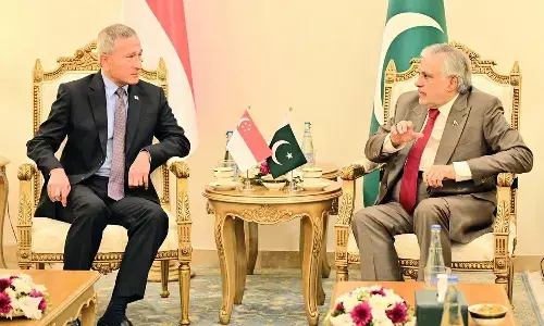Pak, Singapore agree to enhance cooperation in trade, investment & connectivity