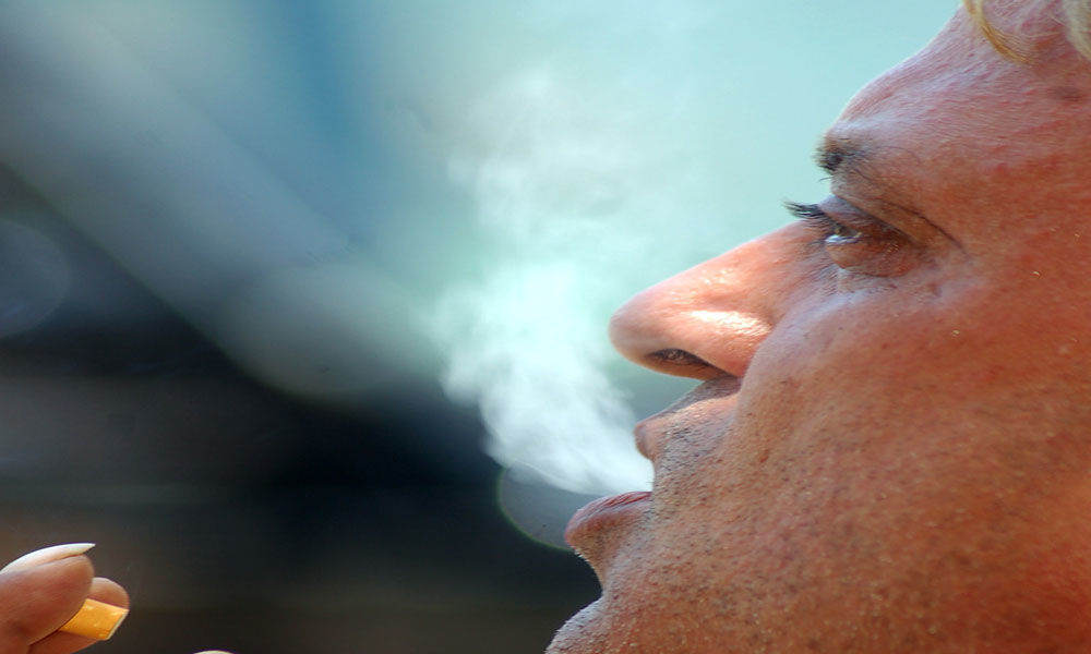 Smokers advised to shun the habit