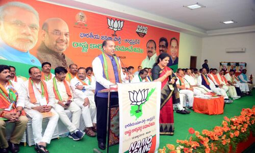 Chandrababu Naidu bluffing on Special Category Status, says Himachal CM Jai Ram Thakur