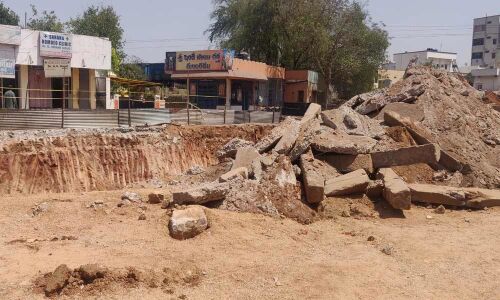 2 property owners put spokes in RuB works