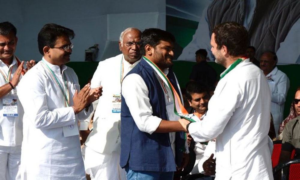 Hardik Patel joins Congress; praises Rahul, attacks PM Modi