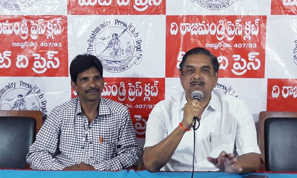 TKV Reddy asks teaching fraternity to support him in MLC elections