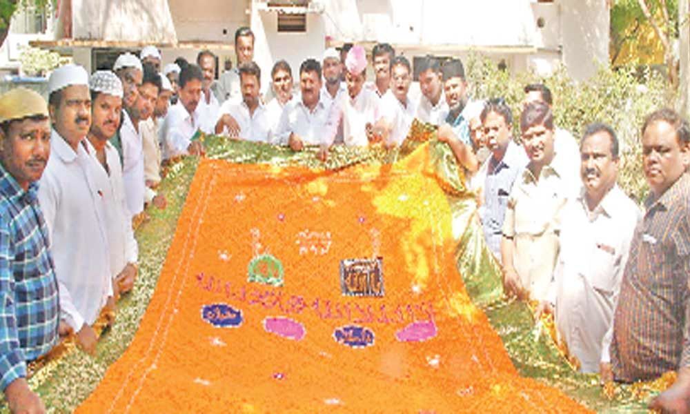 MLA sends chadar to Ajmer Dargah