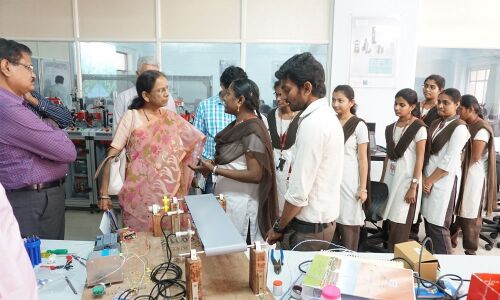 PS K Damayanthi inspects training classes in Guntur district