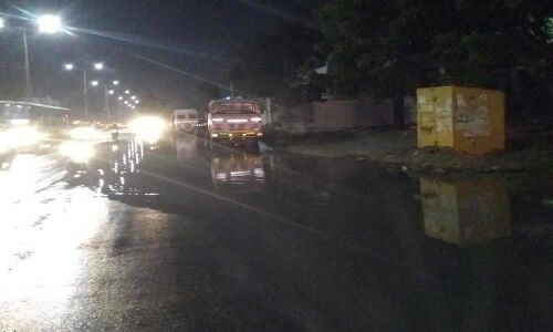 Sewage overflow triggers traffic chaos