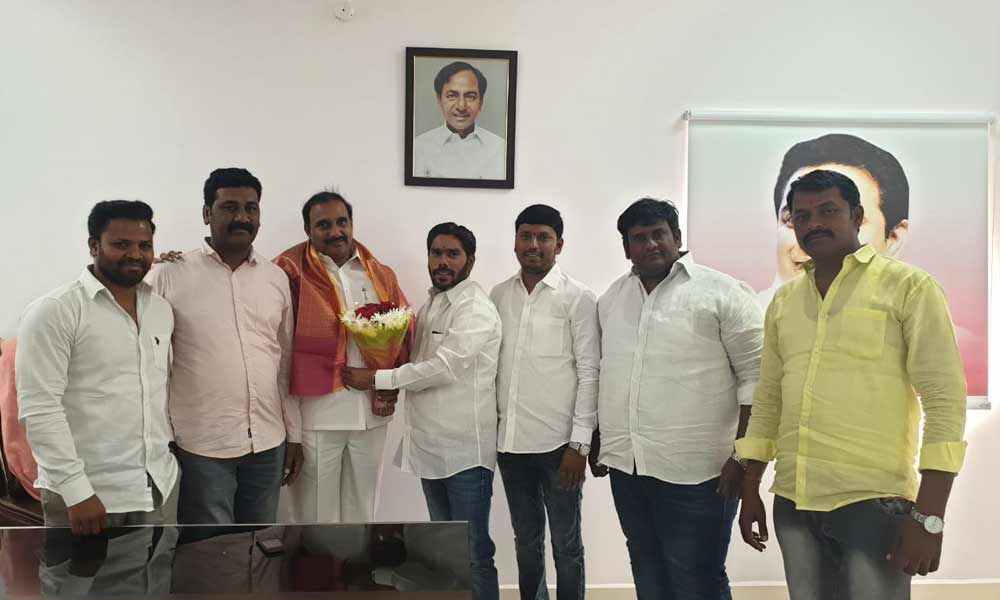 Several Cong activists join TRS
