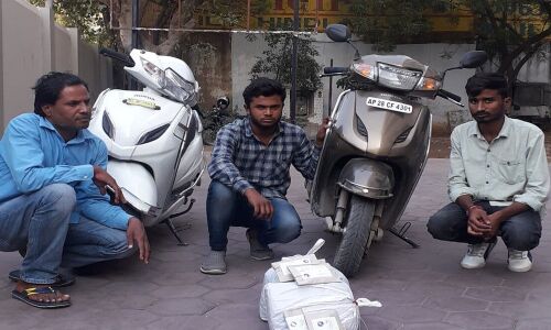 15 kg dry ganja seized; five held