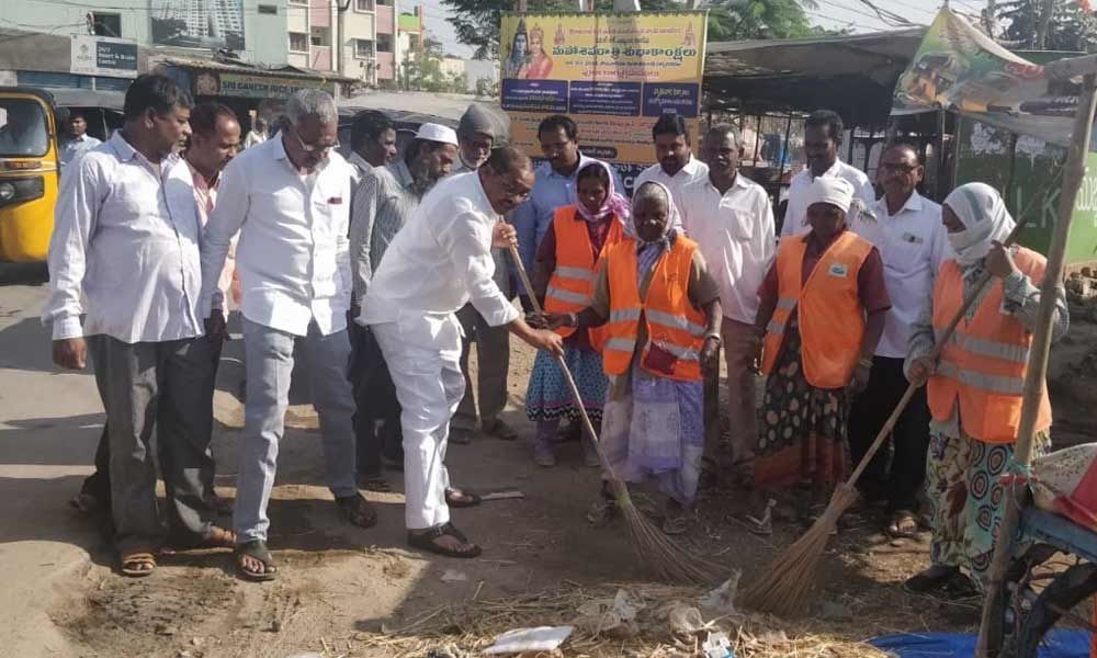 Swachh drive held by corporator