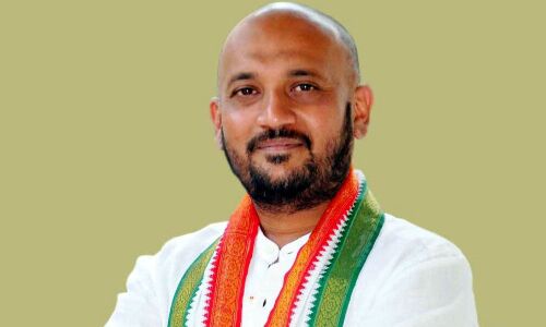 Defeat Modi-KCR duo to restore democracy: Congress