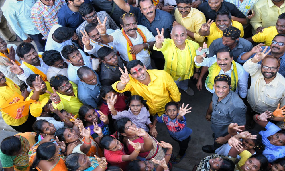 Elect 25 TDP MPs in ensuing polls, Lokesh appeals to people