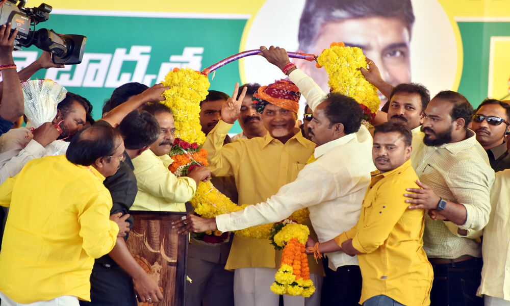 KCR wants a puppet govt in AP: Chandrababu Naidu