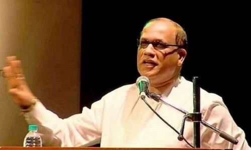 Ex-Goa CM Kamat leaves for Delhi amid rumours of joining BJP