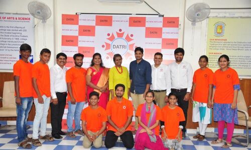 Stem cells help treat cancer, says oncologist N Krishna Reddy in Vijayawada