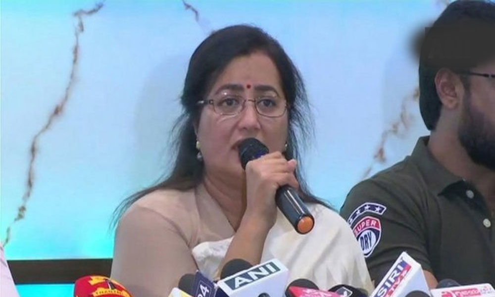 Sumalatha to contest as Independent from Mandya