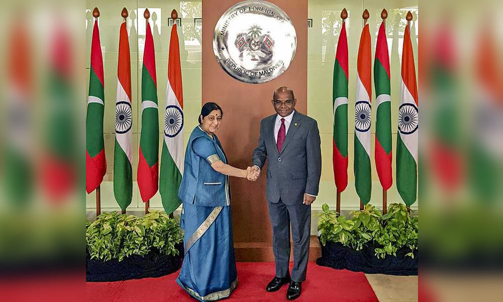 Swaraj meets Maldivian Home Minister Imran Abdulla, discusses bilateral ties