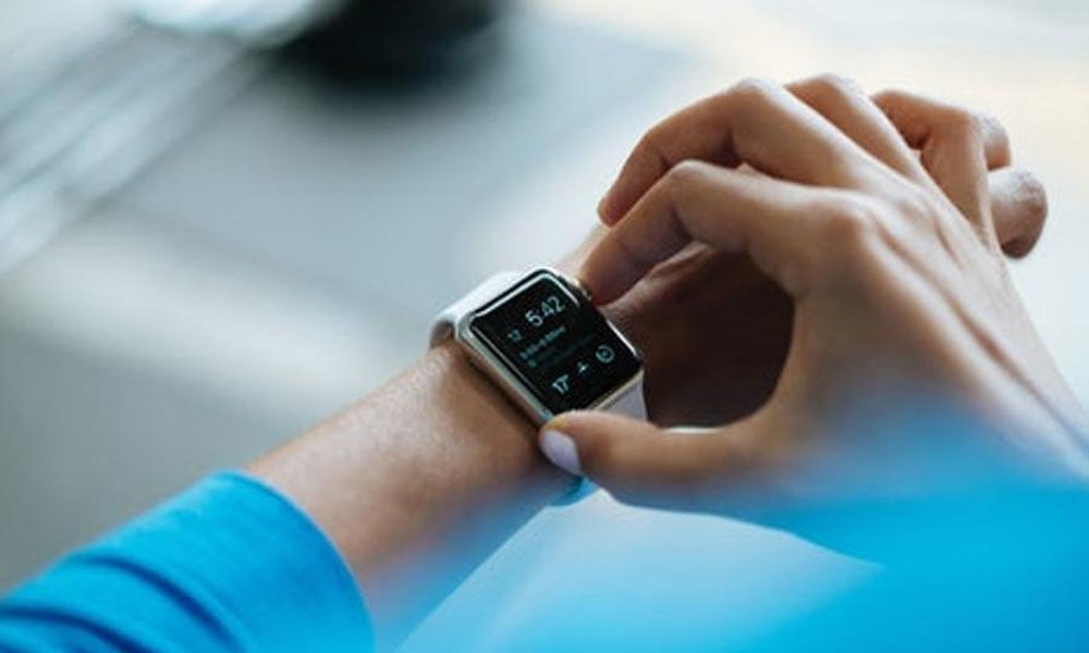 Apple Watch detects irregular heart beat in large U.S. study