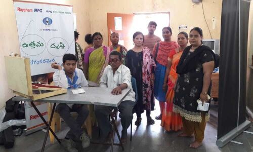 Free eye camp held at Krishna Nagar